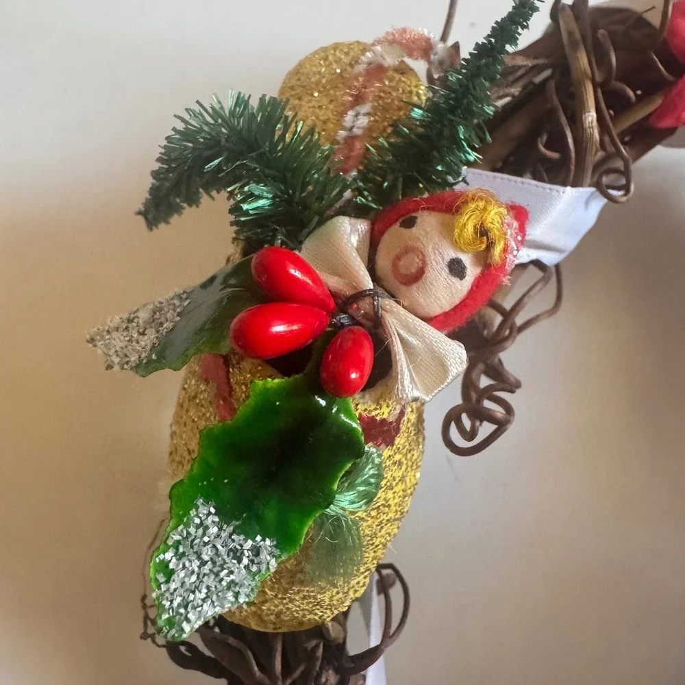Vintage Christmas Wreath Spun Cotton Figures Japan Glitter elves 7 inch 1960's